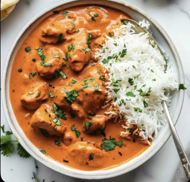 Plato de Butter Chicken